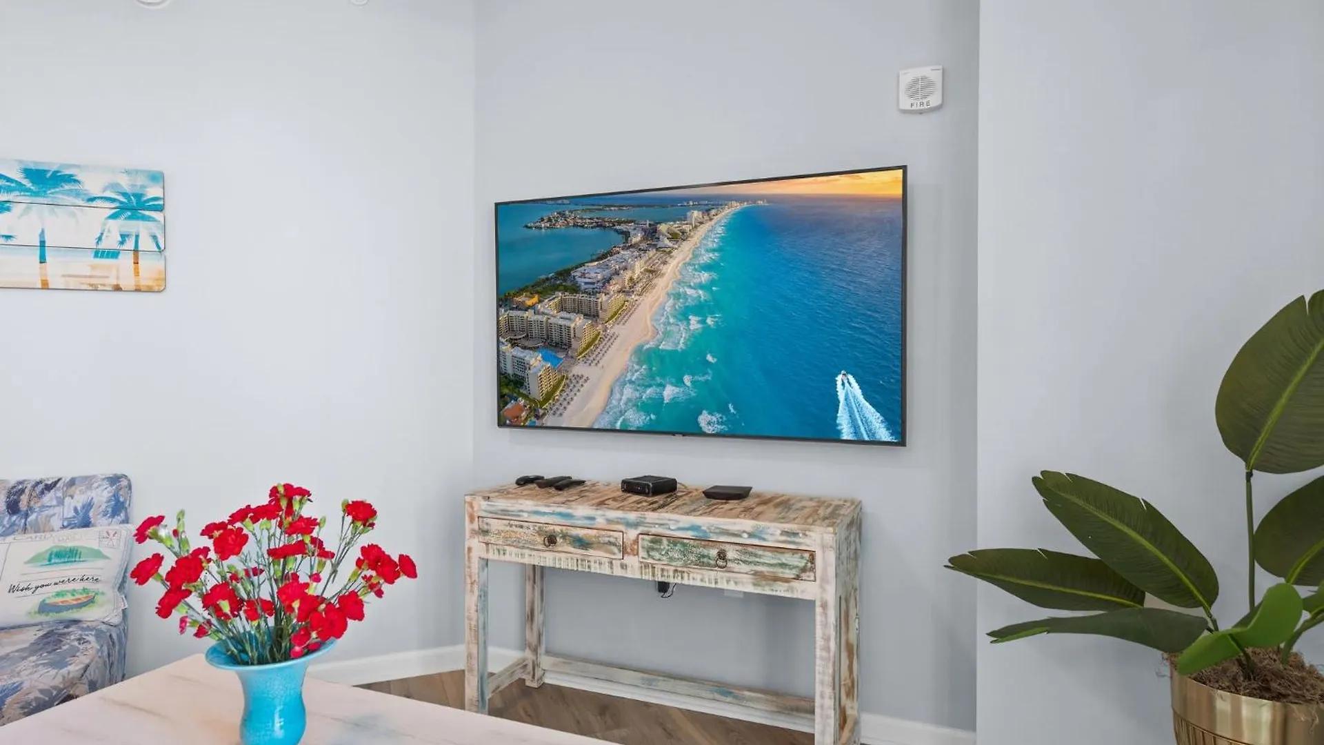 Palms Resort 2 Bedroom King Suite Poolside Shuttle Destin 0*,  United States