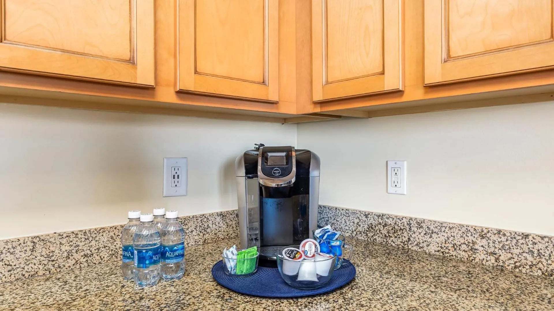 Palms Resort 2 Bedroom King Suite Poolside Shuttle Destin